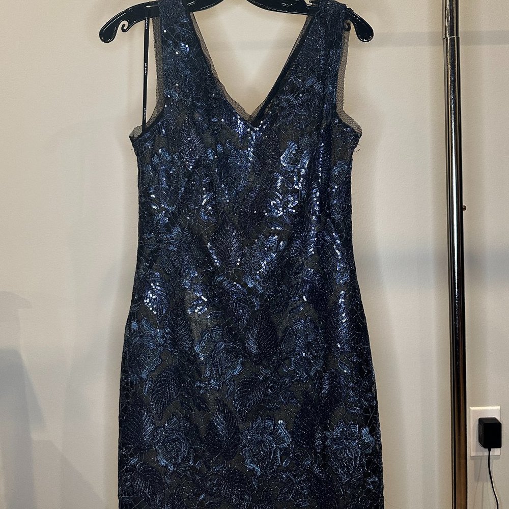 Julia Jordan Size 8 Navy Cocktail Dress
